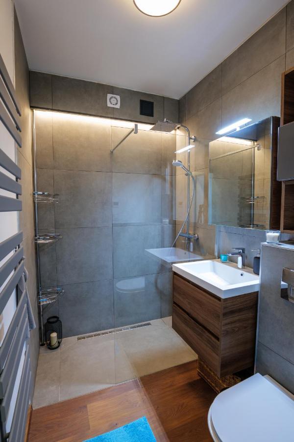 Club Panorama Residence Alsoors Bagian luar foto
